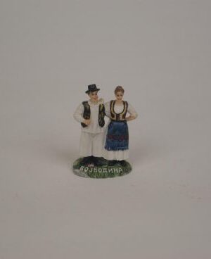 Figura par u narodnoj nošnji - Vojvodina